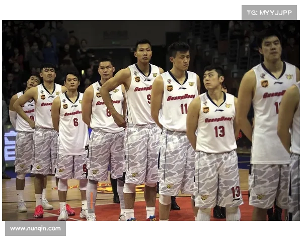 CBA球场英勇:最值得铭记的比赛瞬间 CBA球场英勇:最值得铭记的比赛瞬间