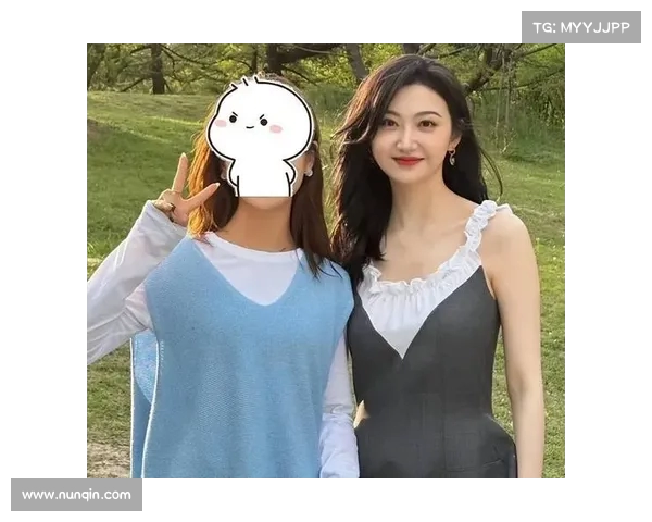 景甜生图引热议:镜头放大后展现的自然美,真是“肥而不腻”的绝佳范本 景甜生图引热议:镜头放大后展现的自然美,真是“肥而不腻”的绝佳范本
